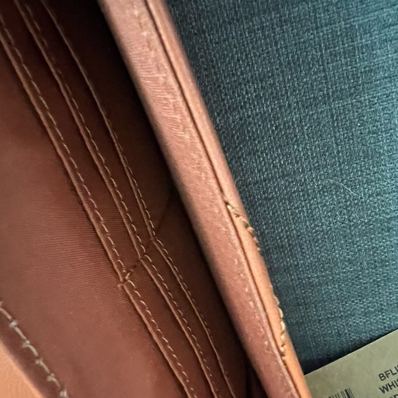 NWT STEVE MADDEN QUILTED WRISTLET PHONE CASE CARD WALLET - Picture 6 of 6